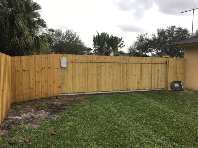 Arlington TX in Fence Builders